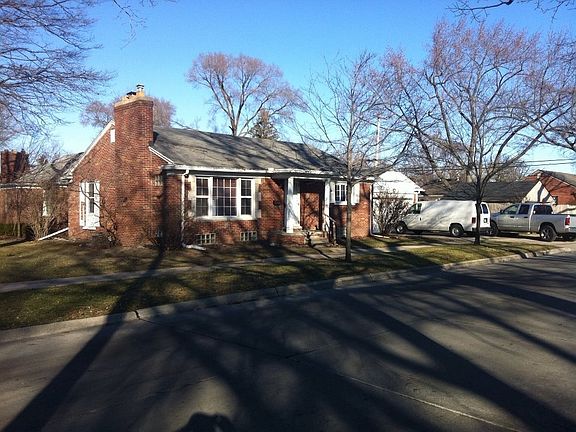 2nd image of 2254 Stanhope St