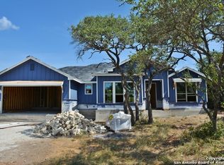 1561 Cottonwood Rd, Fischer, TX 78623