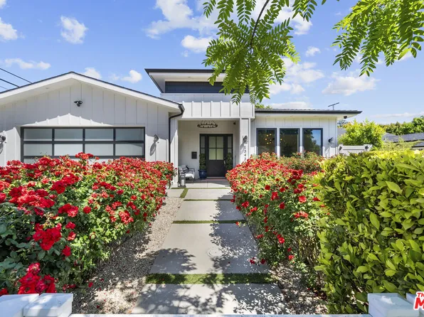 13431 Weddington St, Van Nuys, CA 91401