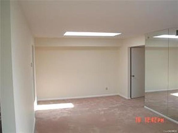 4th image of 39 Sterling Ave APT 16