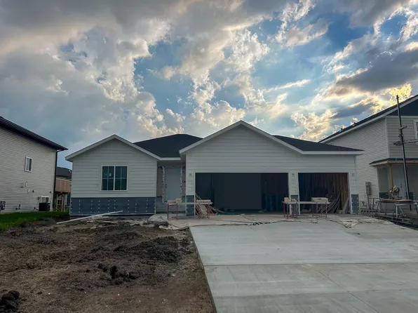 6721 14th St S, Fargo, ND 58104