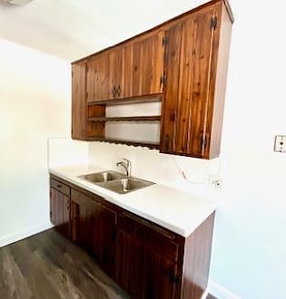 3rd image of 4822 Cypress St #C