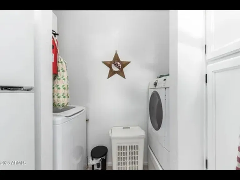 1582 W Curry Dr — Photo 5