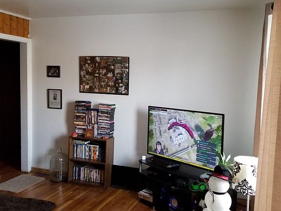 5th image of 510 Russell St