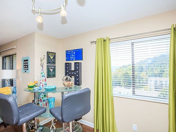 2nd image of 287 Highwood Dr