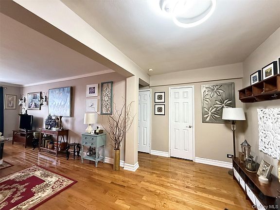 4th image of 143-50 Hoover Avenue #302