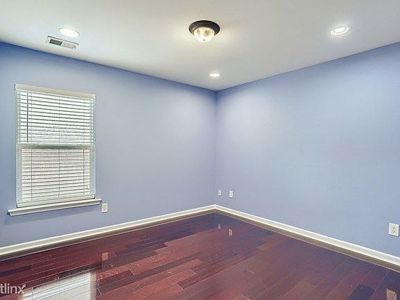 5th image of 601 Stone Hill Dr