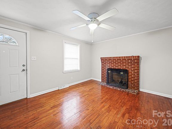 3rd image of 213 Crowell Ave