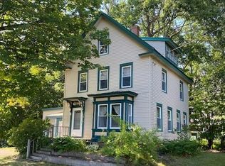 19 McTaggart St, Brooks, ME 04921