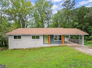 844 San Miguel Dr, Stone Mountain, GA 30083
