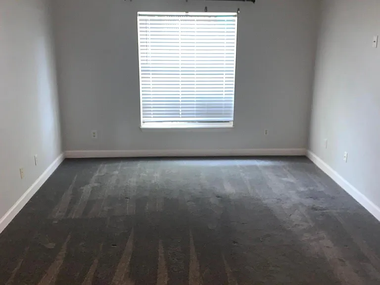 110 N Hawthorne Ave — Photo 25
