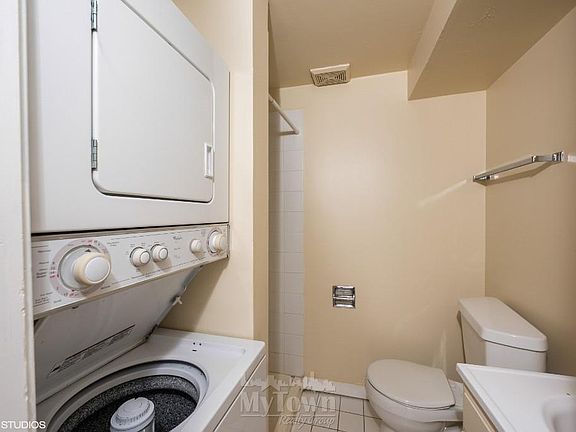 5th image of 848 W Lill Ave #2