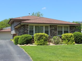 13732 Crestview Ct, Crestwood, IL 60445