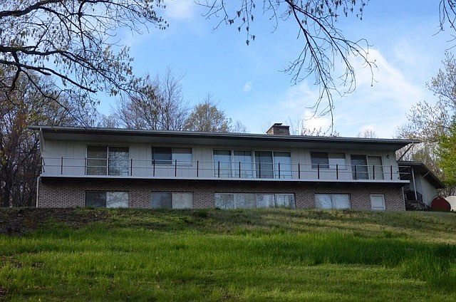 1st image of 31 Wilcox Dr