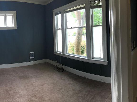 Living room and Front Door Entrance