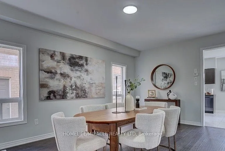 95 William Fair Dr #UPPER — Photo 5