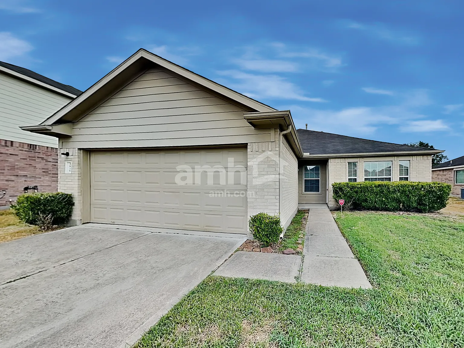 4 bed, 2.0 bath, 1680 sqft, $1,985 — Photo 1