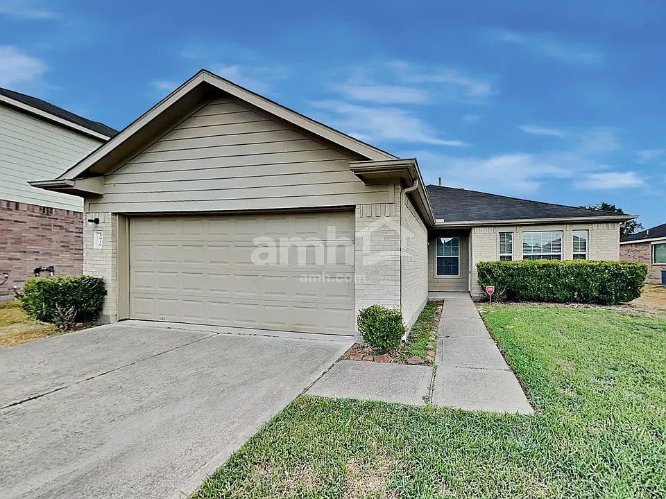 3919 Hawthorn Glen Ct