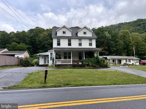 21106 Creek Side Dr SW, Westernport, MD 21562