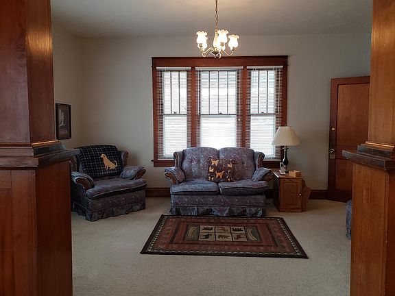 3rd image of 900-900A N Cedar Ave