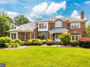 9618 Tackroom Ln, Great Falls, VA 22066