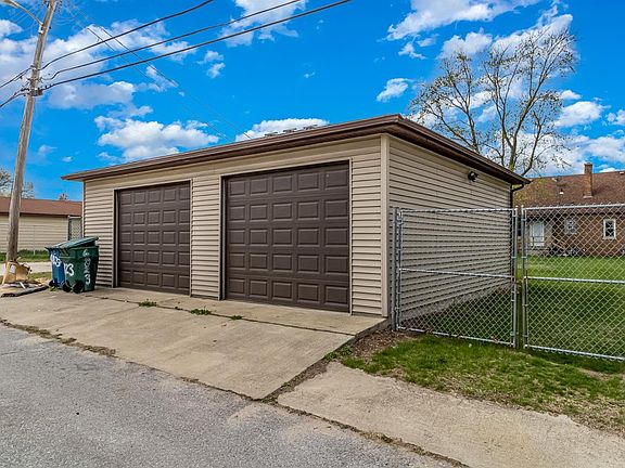 4th image of 6823 Osborne Ave