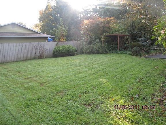 2nd image of 206 Alder Ln N