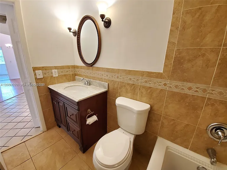805 N Franklin Ave #805L — Photo 16