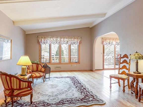 4th image of 263 Oakwood Dr SE