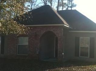 2130 Dupard St, Mandeville, LA 70448