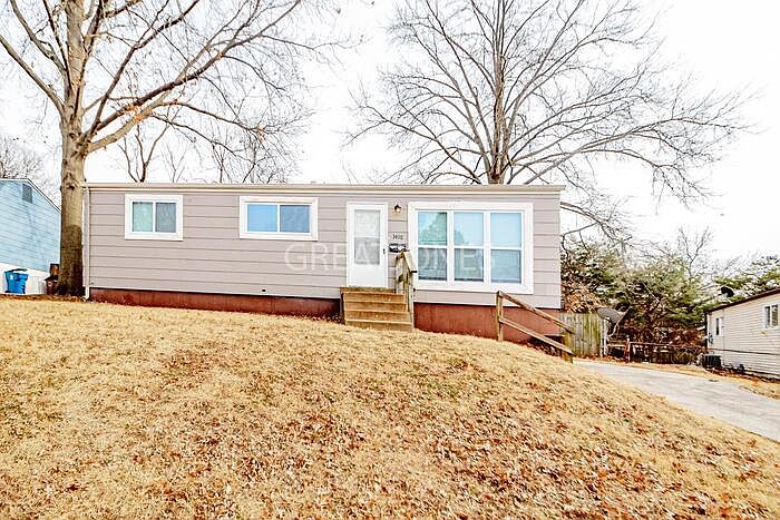 1st image of 3408 Elmhurst Dr