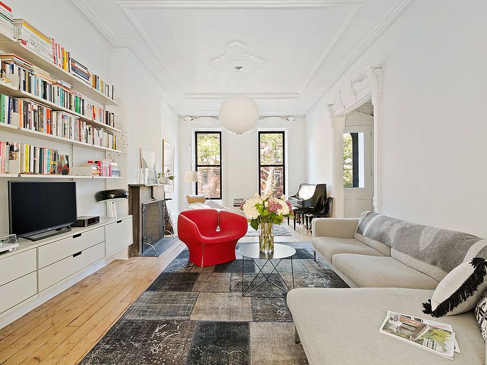 1st image of 321 Stuyvesant Ave