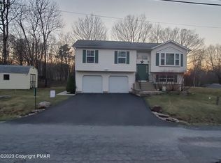 129 Hiawatha Trl, Albrightsville, PA 18210