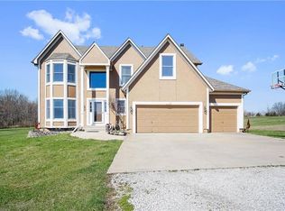 19716 S Stockman Rd, Belton, MO 64012