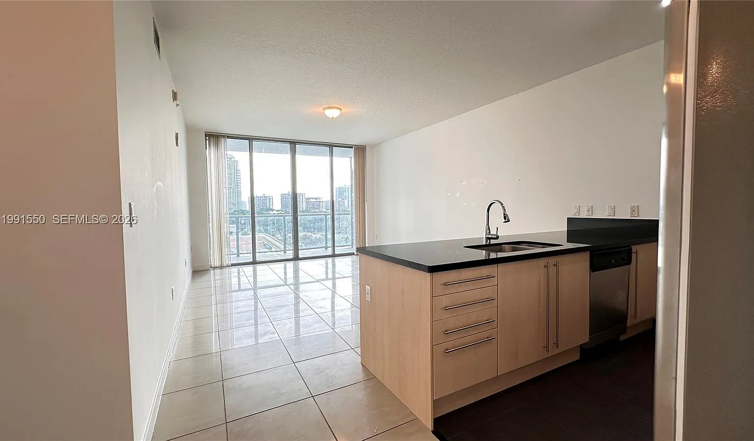 1 bed, 693 sqft, $3,000 — Photo 2