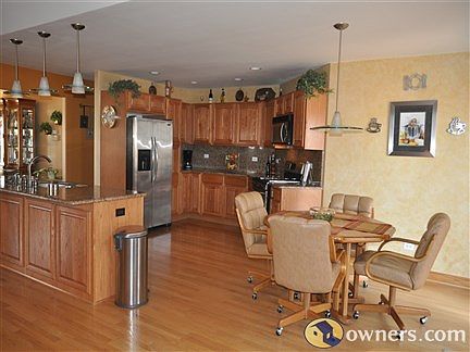 4th image of 2839 Shannon Ln
