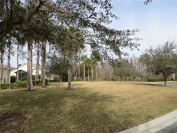 4th image of 52 Knoll Wood Dr