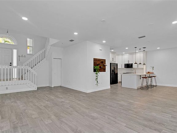 4th image of 672 NW 159th Ave #0
