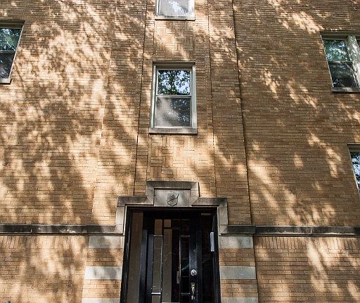 2nd image of 1516 W Waveland Ave #1B