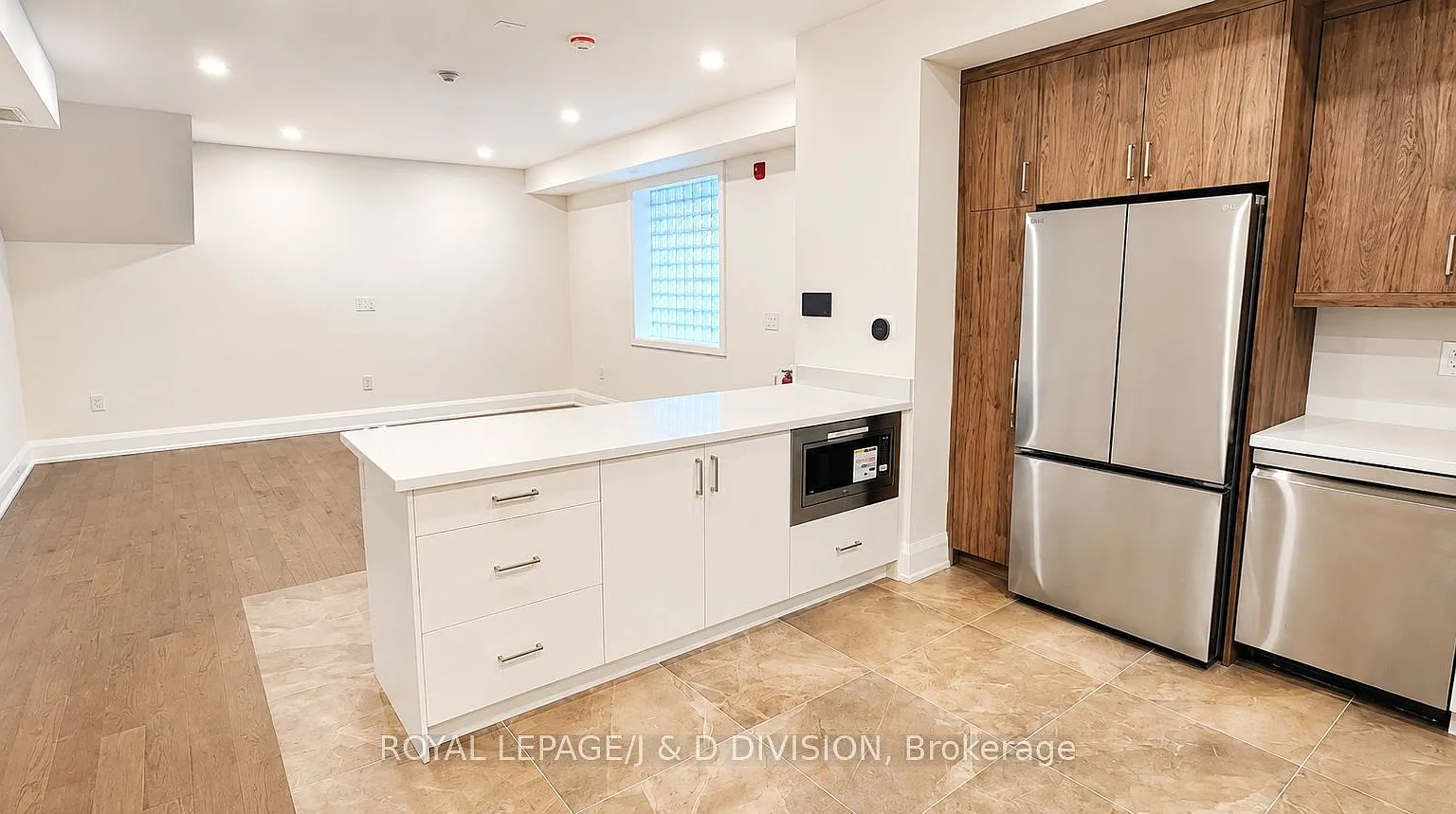 2 bed, $3,595 — Photo 4