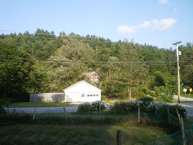 2nd image of 2868 Elm St