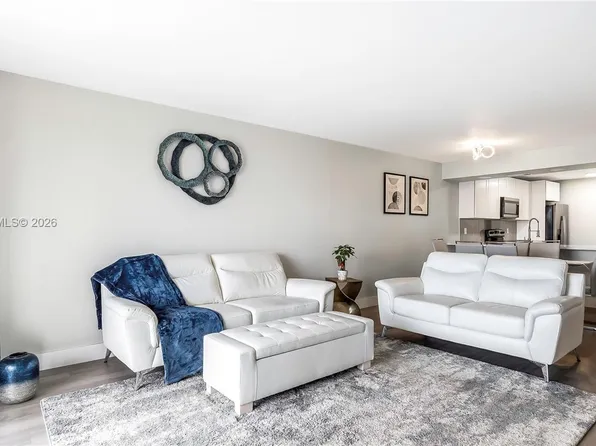 6231 Coral Lake Dr #307, Margate, FL 33063