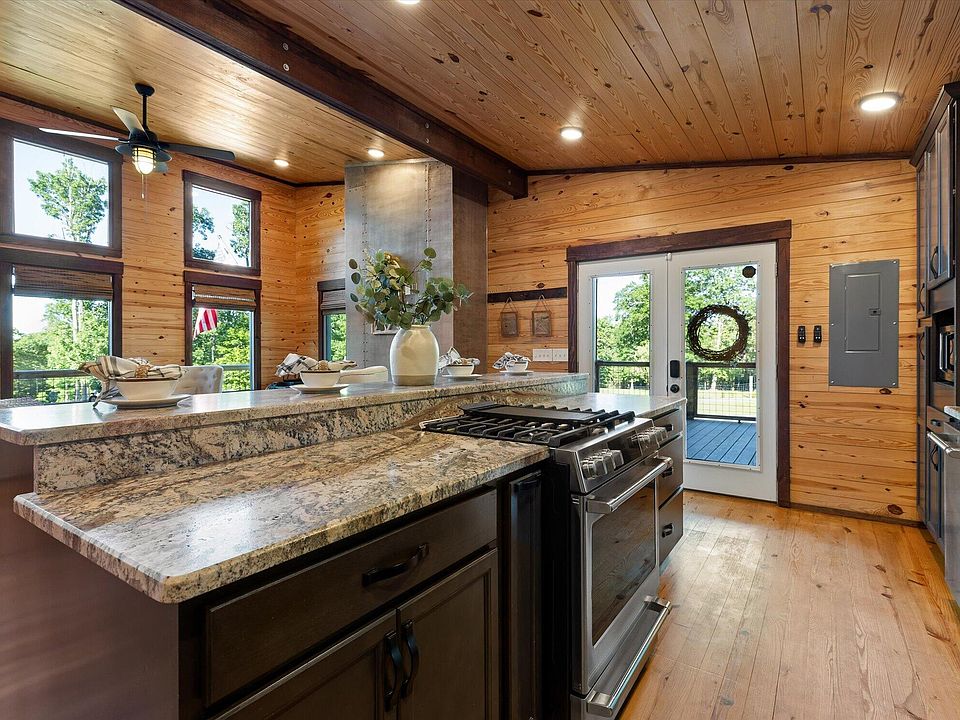 19th image of 203 Lombardi Rd