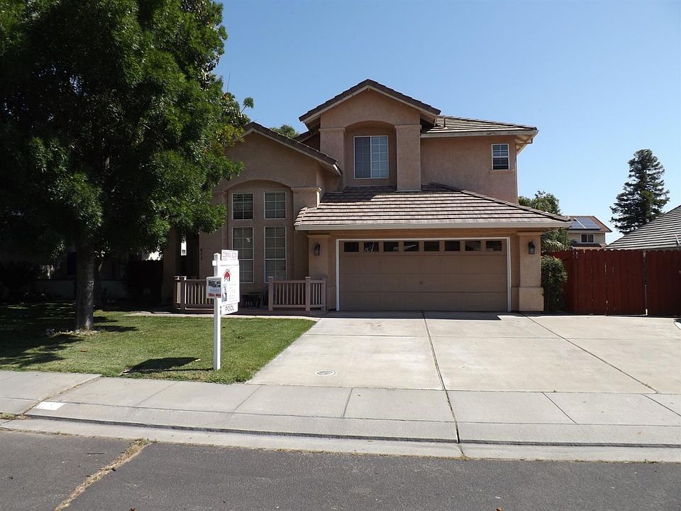 1st image of 673 Chenin Blanc Dr