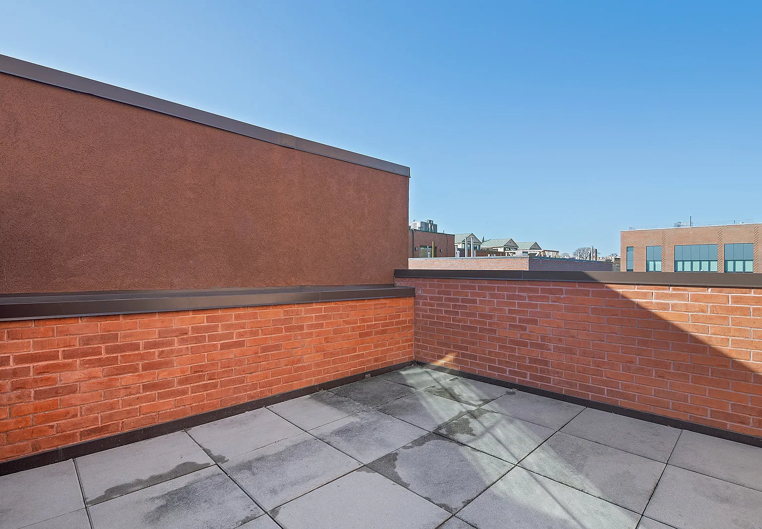 326 Bond Street — Photo 2