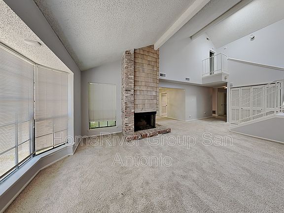 5th image of 3605 Hidden Dr #101