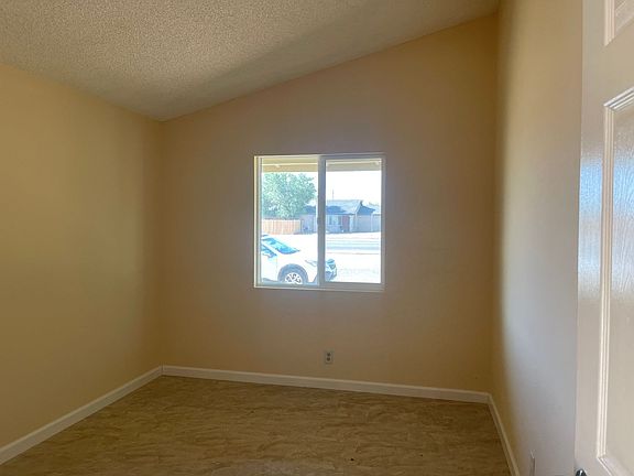 4th image of 7731 California City Blvd