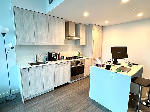 3rd image of 2311 Beta Ave Floor 14