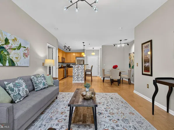 1201 E West Hwy APT 237, Silver Spring, MD 20910