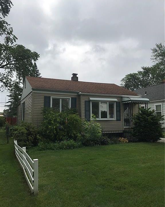 2nd image of 4642 Burnham Ave